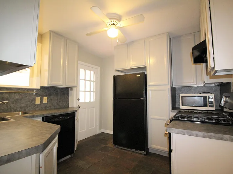 10415 Losa Dr — Photo 12