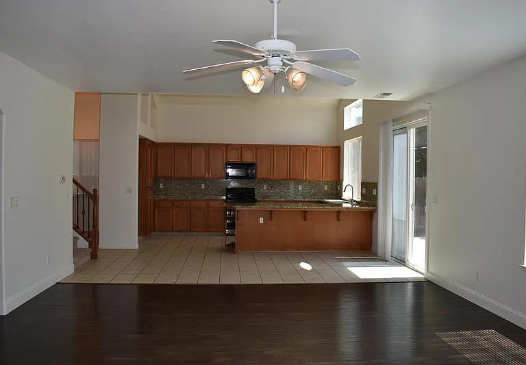 4670 Tolman Way — Photo 8