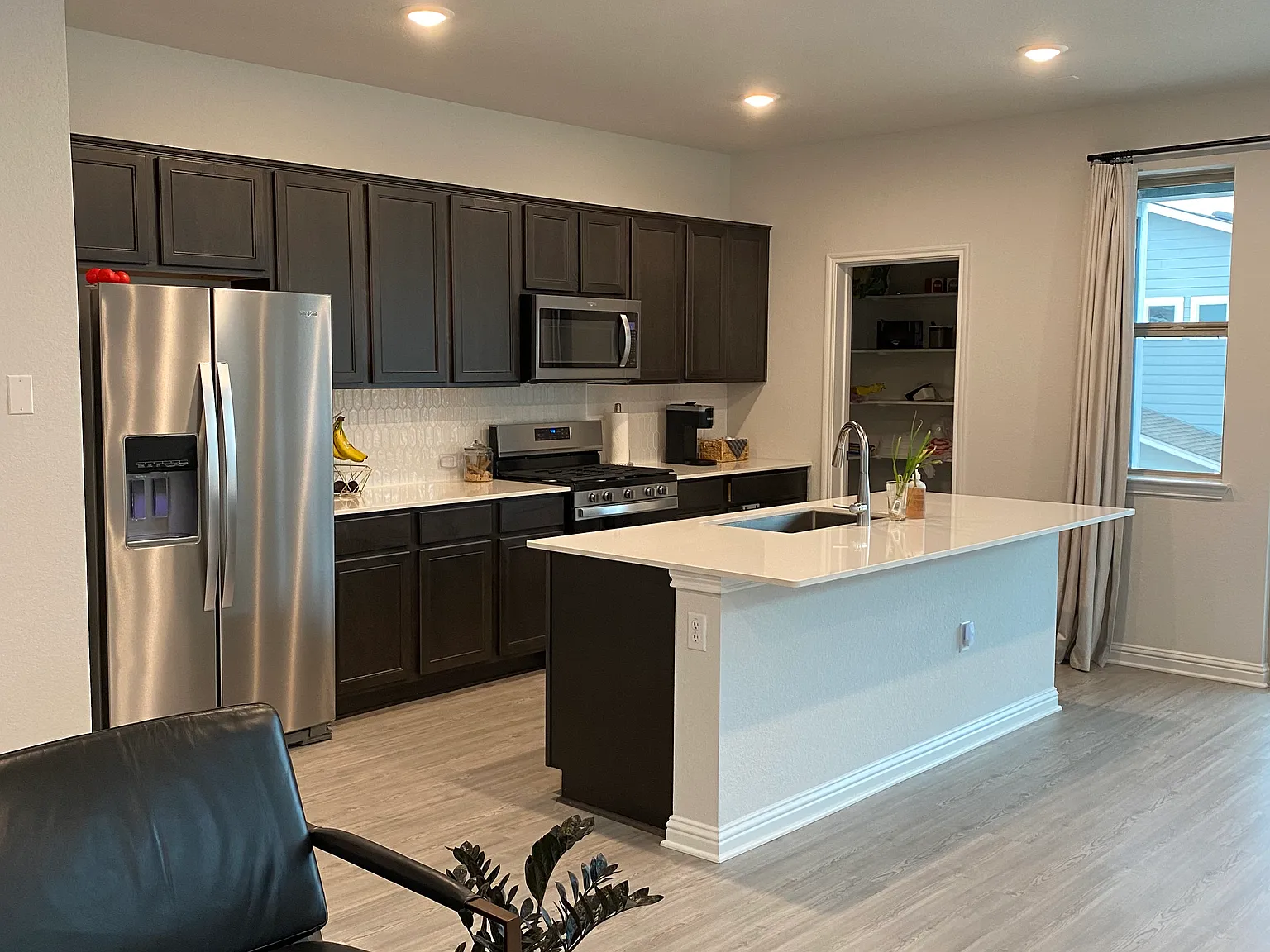 2 bed, 1450 sqft, $2,950 — Photo 4