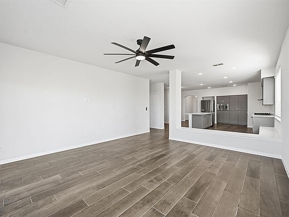4th image of 804 Saratoga Rd