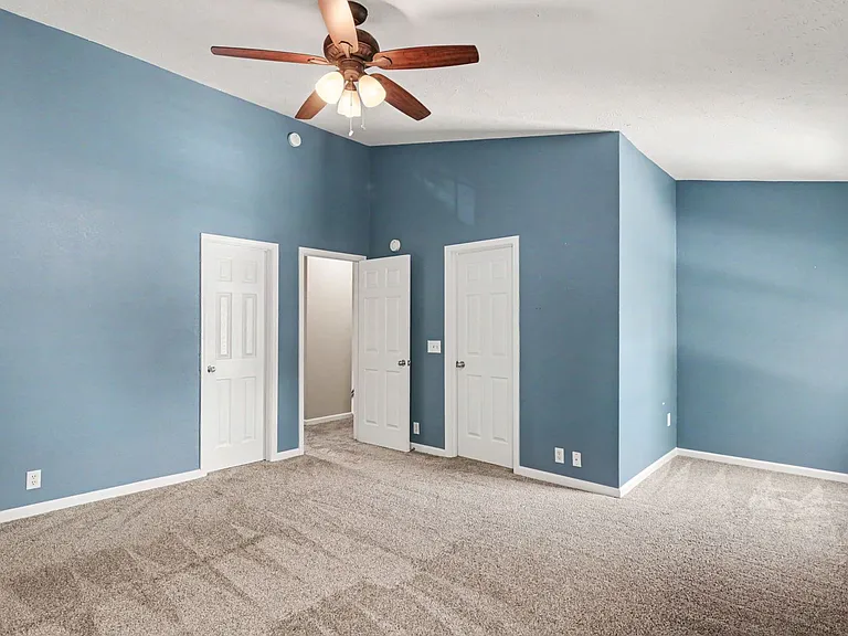 220 Buck Run Dr — Photo 10