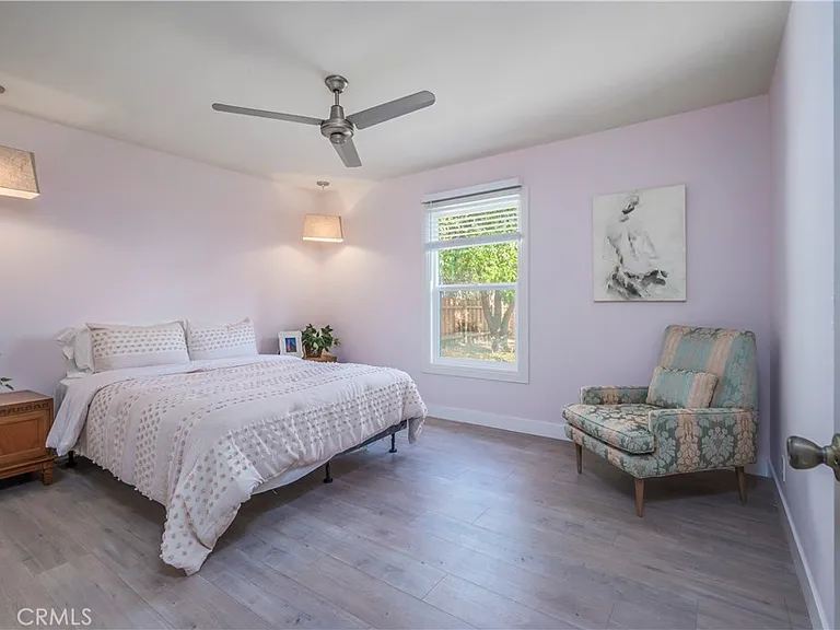 114 E Dexter St — Photo 14