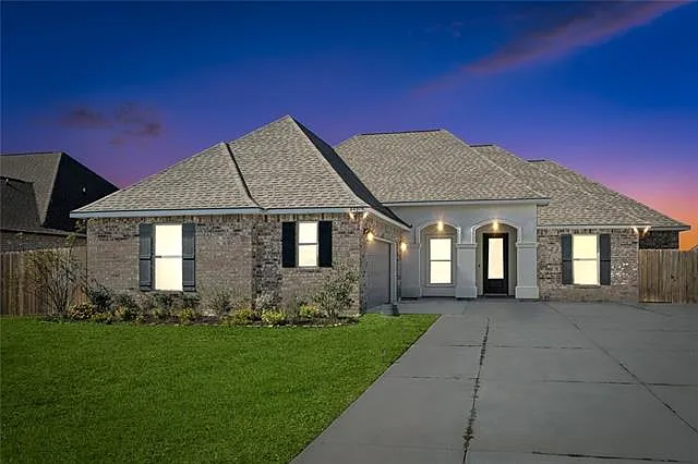 44219 Kendalwood Dr — Photo 2