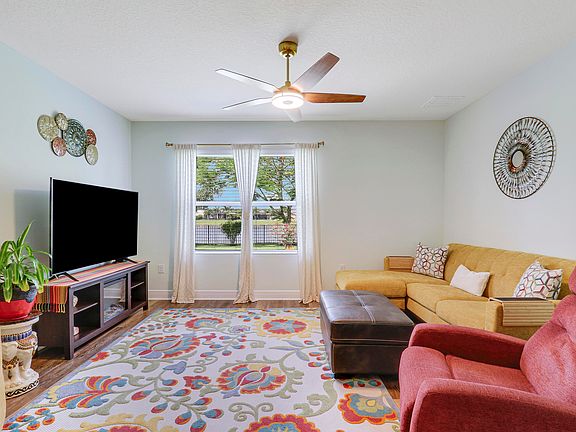 4th image of 2138 Harwick Circle SW
