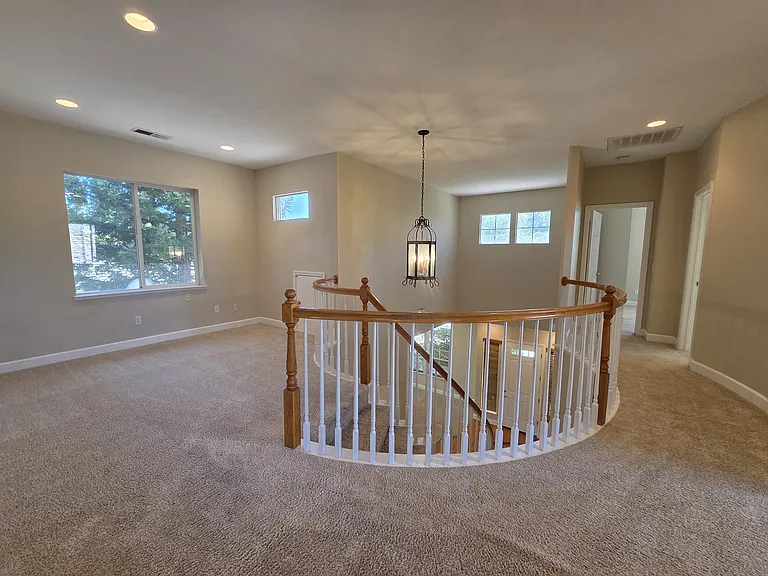 1406 Yukon St — Photo 30