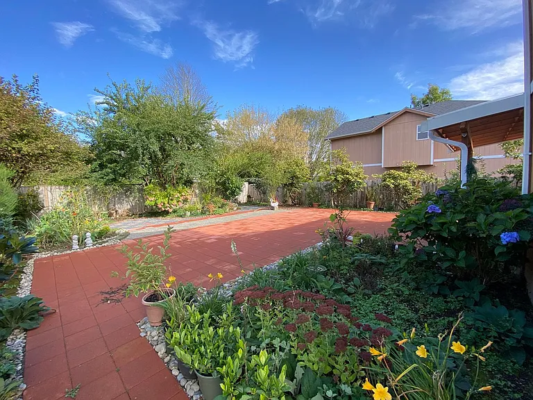 15930 Cascade Ln SE — Photo 3