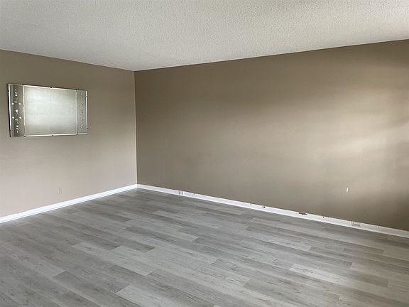 3rd image of 130 Wellington Cir #G-1300