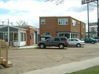2nd image of 1632 Gateway Dr