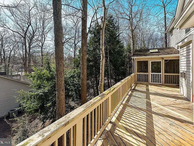 Crystal Ct — Photo 17