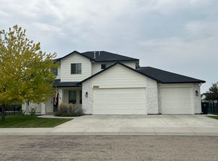 2006 N Azurite Dr, Kuna, ID 83634
