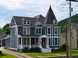 261 Main St, Irvine, KY 40336