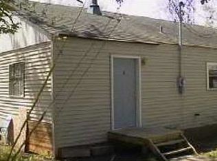 220 W Locust Dr, Knox, IN 46534