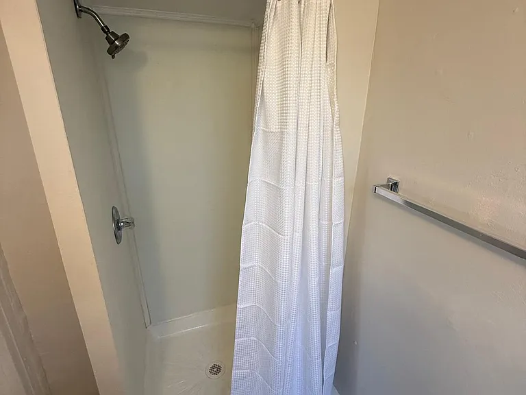 331 Grand St #6 — Photo 5