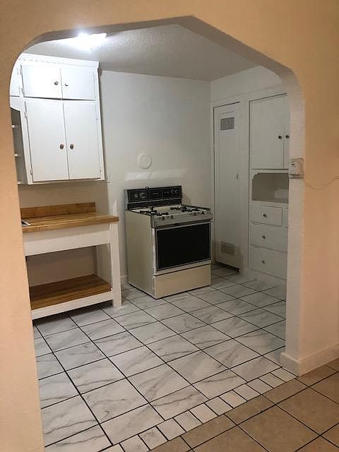 1st image of 504 1/2 Harold St #B