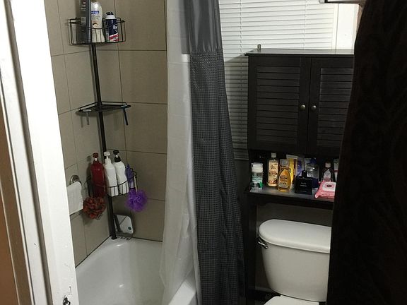 5th image of 132 N Elm Ave #1