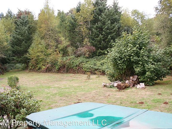4th image of 200 NE 381st St