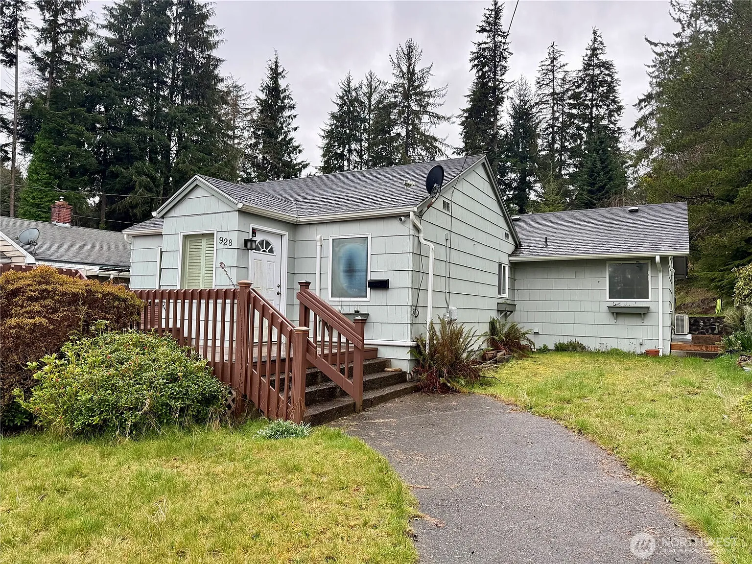 928 Bradford Street photo 1