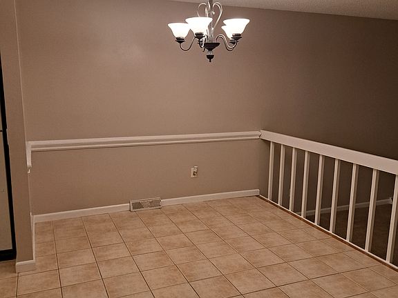 3rd image of 3905 Meetinghouse Vlg #5