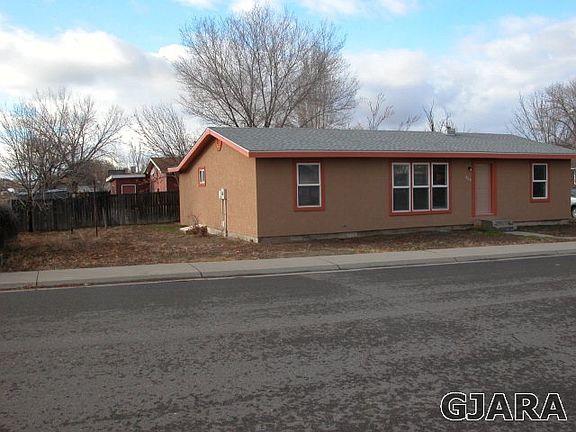 2nd image of 405 Alamo St