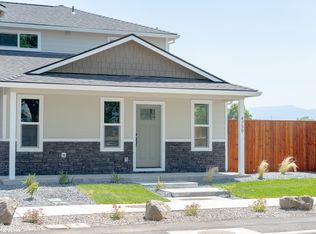 4750 Gebhard Rd, Central Point, OR 97502