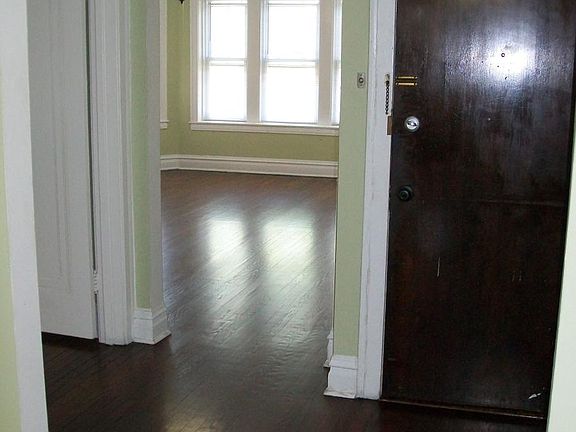 5th image of 6154 N Campbell Ave #2