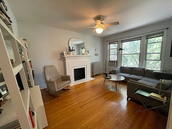 3rd image of 5251 N Winthrop Ave APT 3