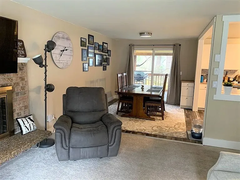 Family & Dinning Area