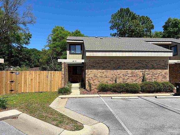 2nd image of 2818 Villager Cir