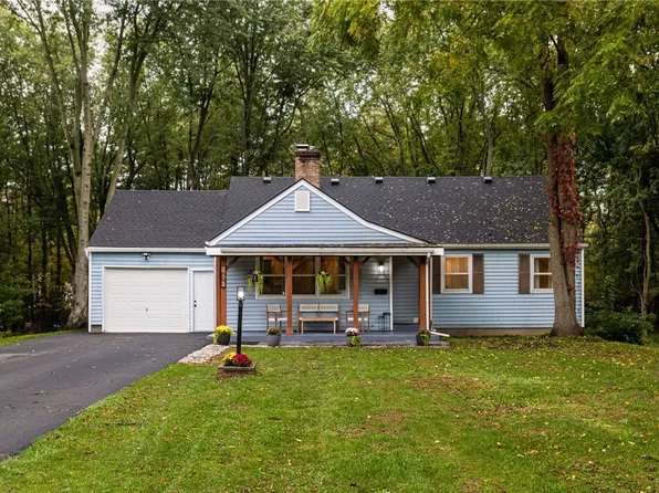 1667 Harris Rd, Penfield, NY 14526