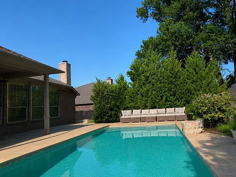 2022 Eden Dr — Photo 2