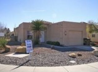 821 Chateau Dr, Las Cruces, NM 88005