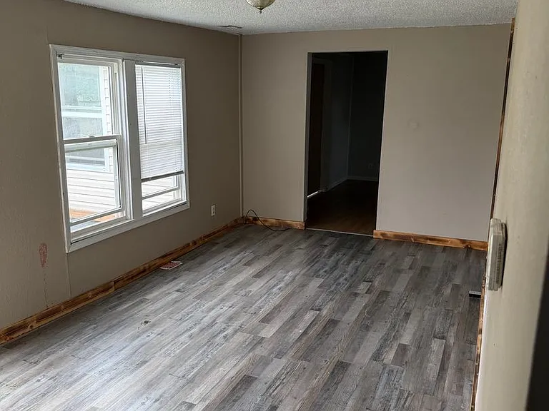 1224 W Barr St — Photo 4
