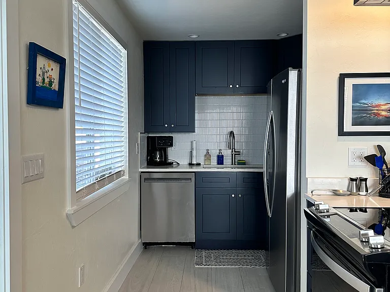 11569 Island Ave — Photo 5
