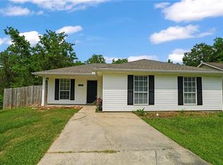 1387 Valmont St, Mandeville, LA 70448