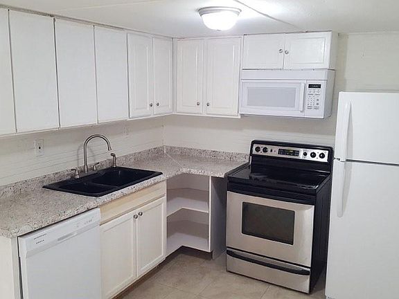 3rd image of 110 Forest Ave #3