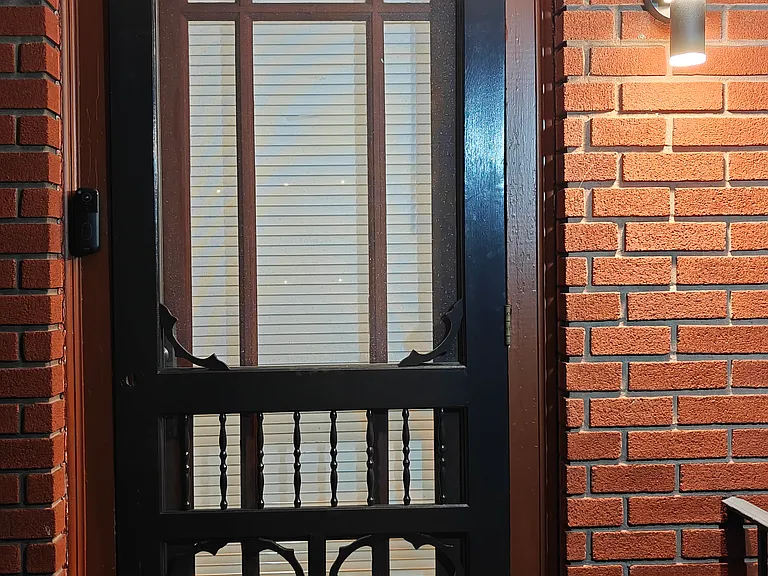 118 Shaw Ave — Photo 3