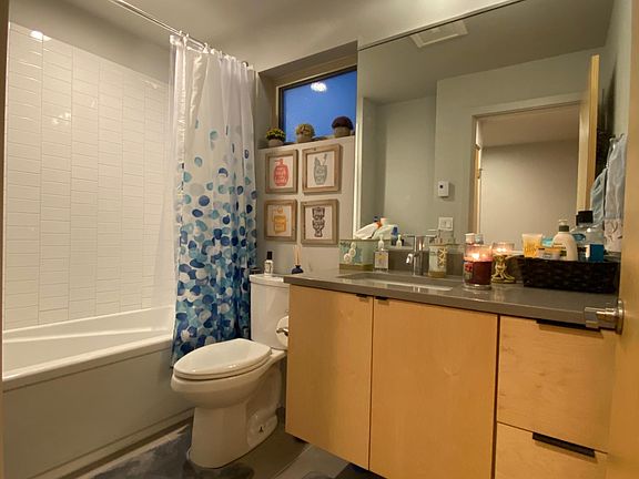 Guest Bathroom - 1st Level