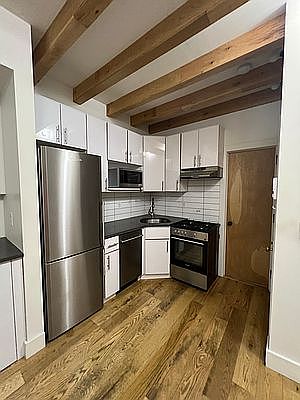 1st image of 40 Horatio St #4