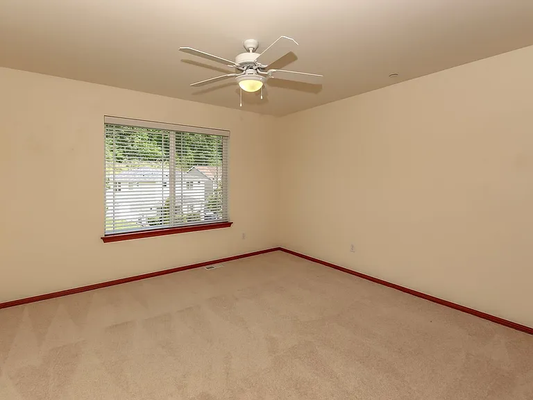 1187 Swan Loop — Photo 40