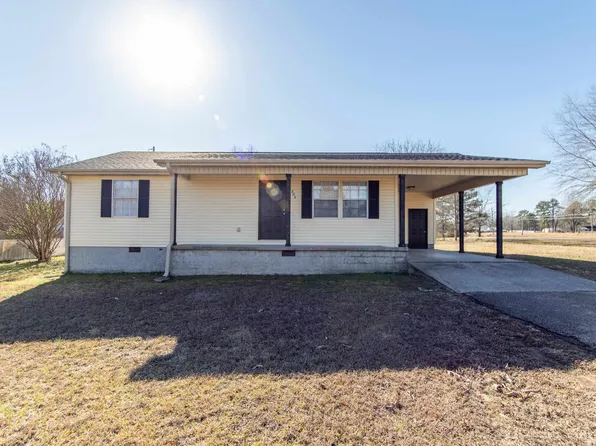 204 Edgewood Dr, Adamsville, TN 38310