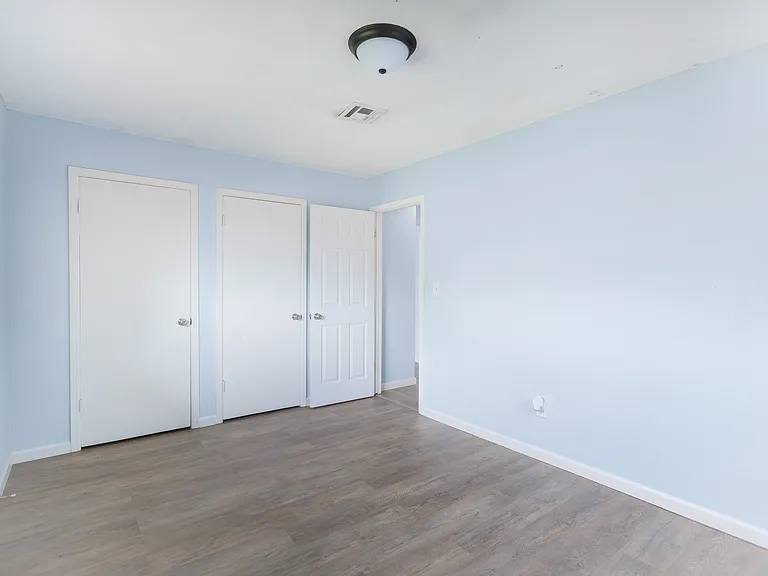 236 S Norman Ave — Photo 5