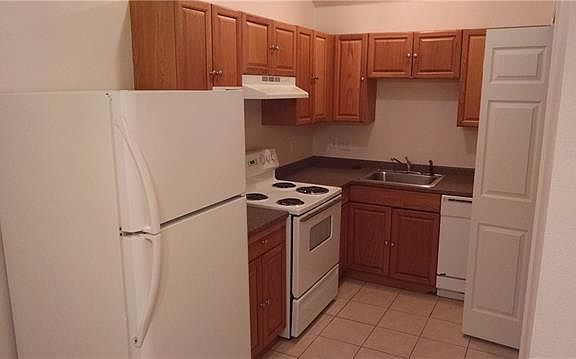 4th image of 1300 Lorraine Ln
