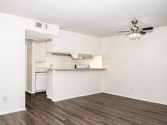 5th image of 11307 Morrison St #8