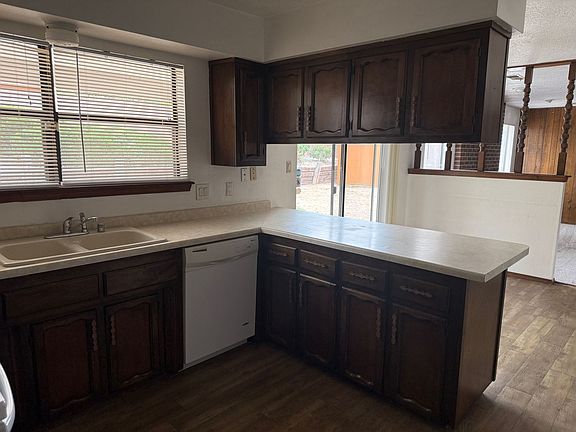 5th image of 5310 Edwards Dr NE