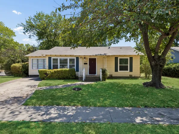 1318 Coit St, Denton, TX 76201