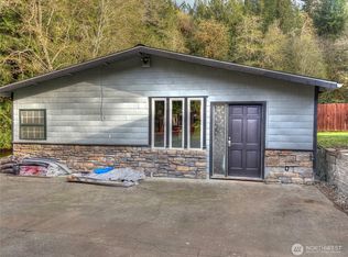 501 E Sherwood Creek Rd, Allyn, WA 98524