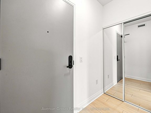 3rd image of 700 Sheppard Ave W #414