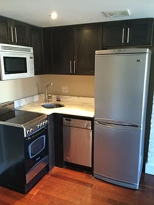 Rented by Universal Realty Group | media 1
