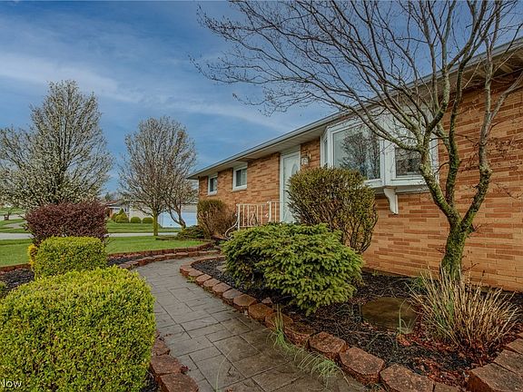 4th image of 3216 King Richard Dr