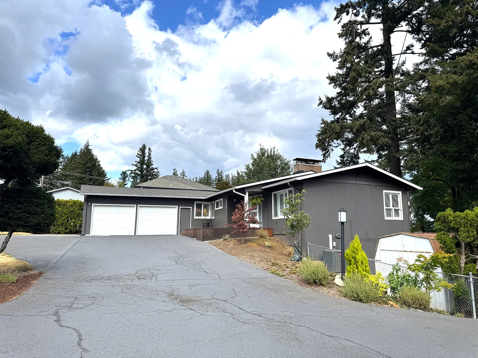 5 bed, 2821 sqft, $3,900 — Photo 4